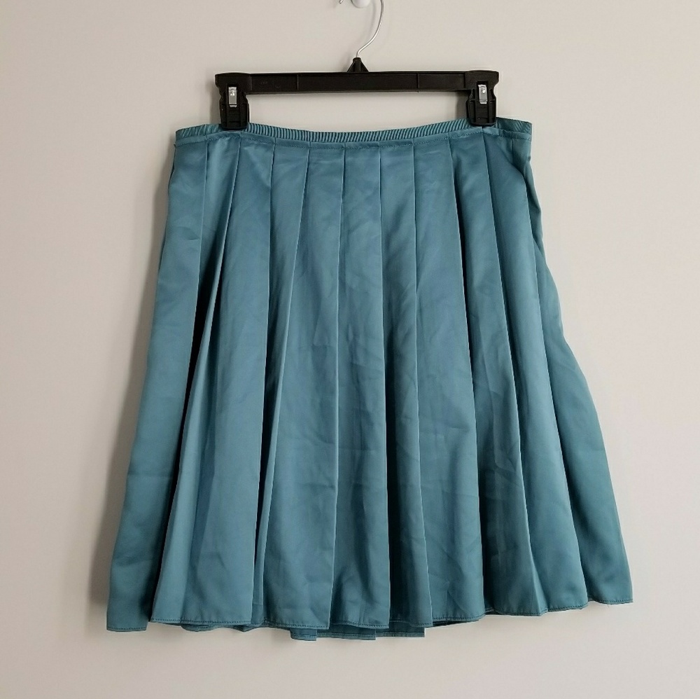 Old Navy Teal Pleated Skirt